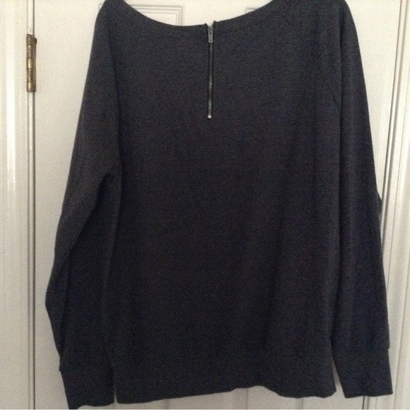 Charlotte Russe Adorable Grey & Black Sequin Long Sleeve Top - Picture 2 of 13